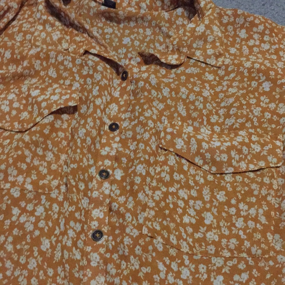 Summer Blouse - Picture 2 of 5